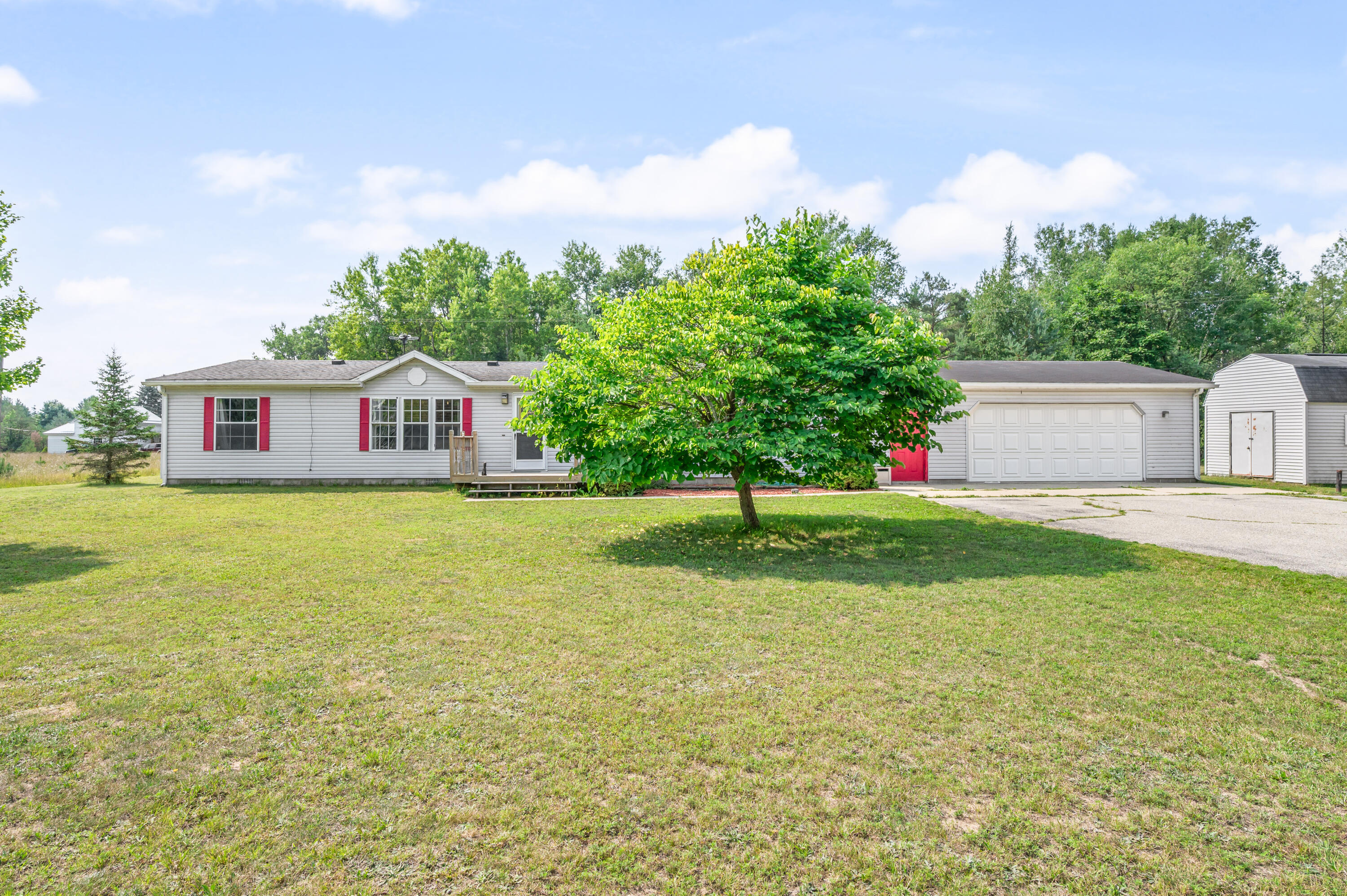 9041 7 Mile Road Evart, MI 49631 - Photo 1 of 30 9041-7MileRd-Evart-18