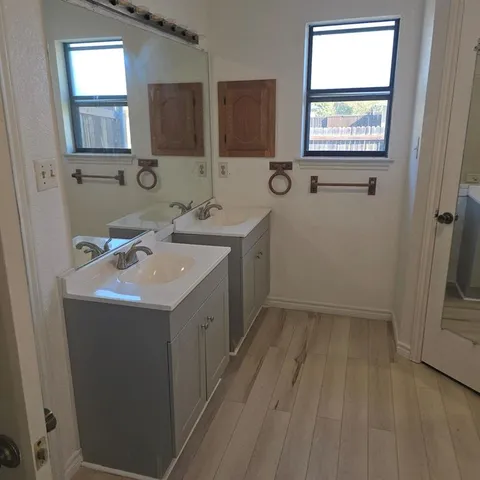 $2,300 | 2029 Spicewood Road, Bedford, TX 76021