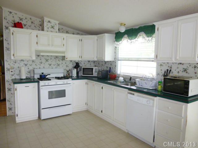 910 Landers Chapel Road Lincolnton, NC 28092 - Photo 6 of 14 Gallery Image 6
