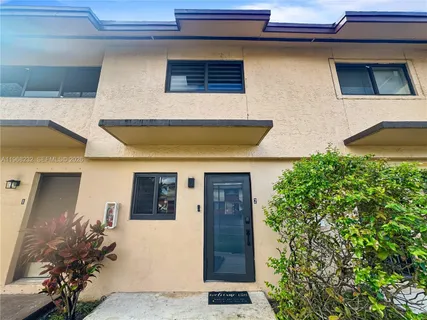 $2,500 | 110 Southwest 108th Avenue, Unit H2, Sweetwater, FL 33174