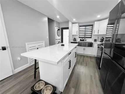 $2,500 | 110 Southwest 108th Avenue, Unit H2, Sweetwater, FL 33174