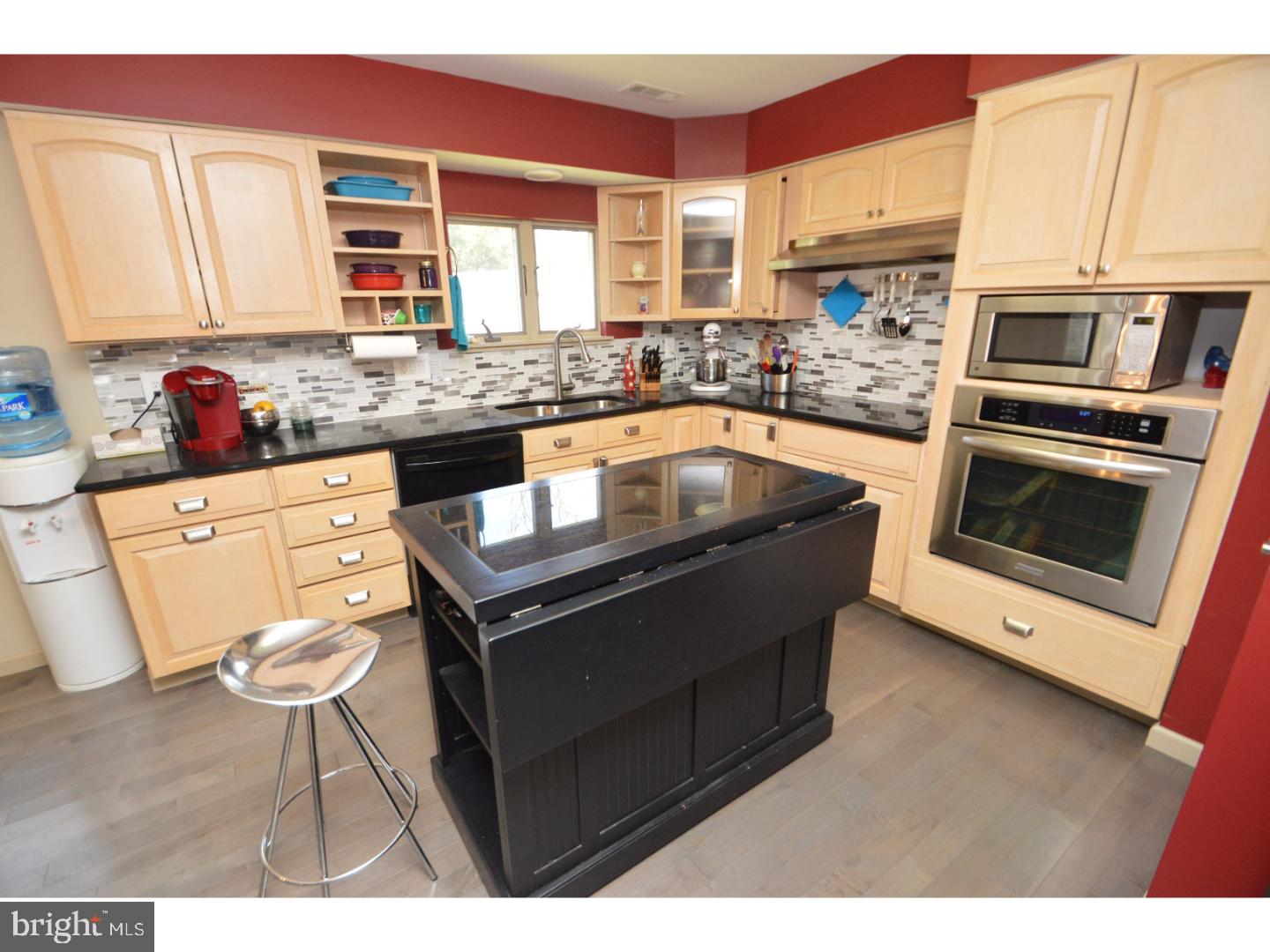 1637 Valley Forge Road Allentown, PA 18104 - Photo 5 of 25 Gallery Image 5