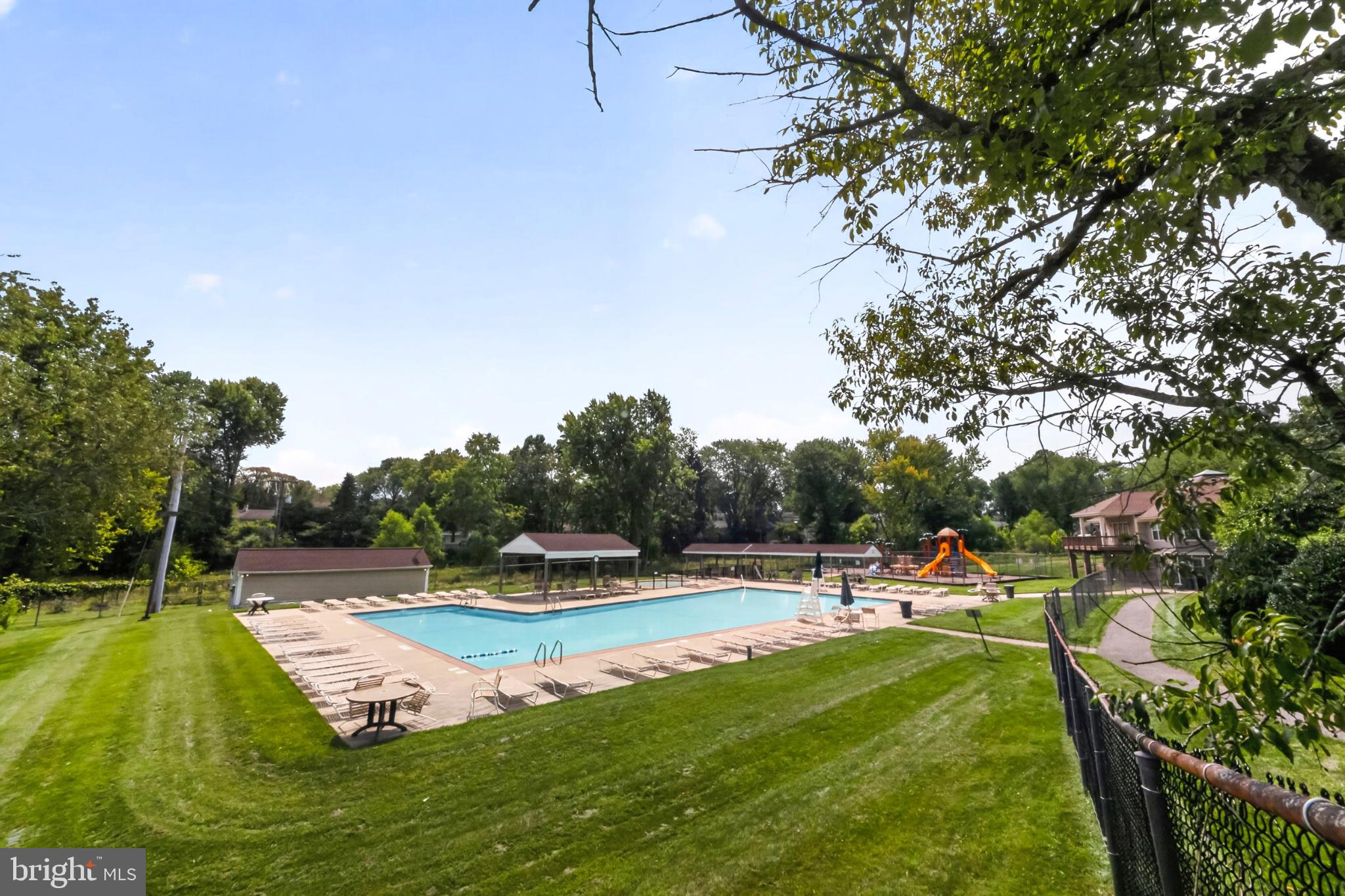 520 Kennington Road, Unit 520 Reisterstown, MD 21136 - Photo 5 of 69 Community Pool