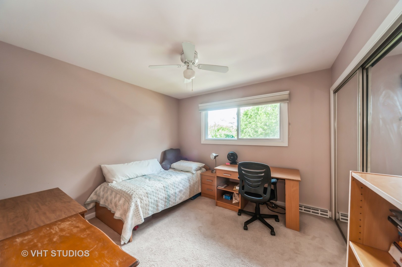 839 Sumac Road Highland Park, IL 60035 - Photo 10 of 19 a bedroom with a bed and a window