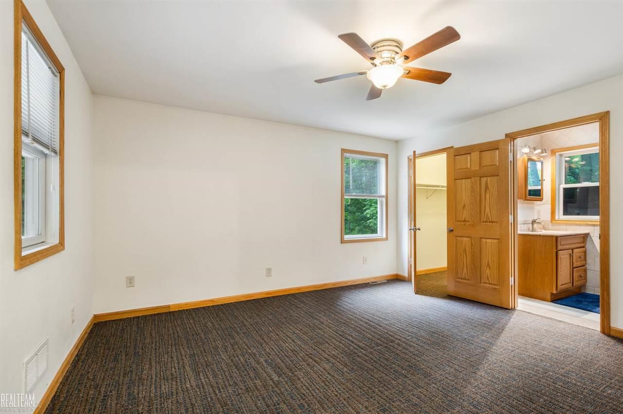 4704 Rohr Road Clarkston, MI 48348 - Photo 14 of 32