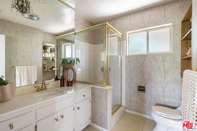 $1,499,000 | 702 Cavanagh Road, Glendale, CA 91207