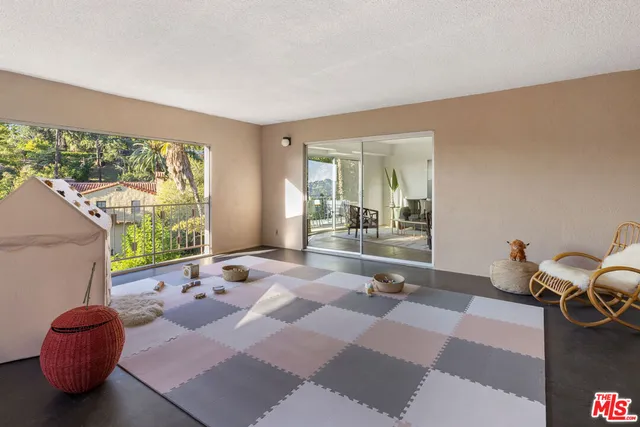 $1,499,000 | 702 Cavanagh Road, Glendale, CA 91207