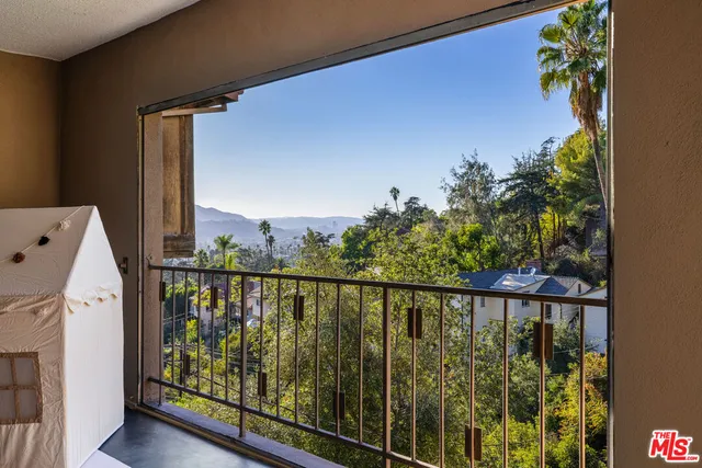 $1,499,000 | 702 Cavanagh Road, Glendale, CA 91207