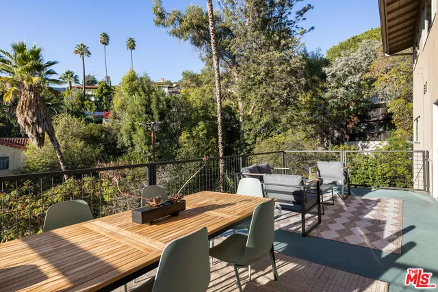 $1,499,000 | 702 Cavanagh Road, Glendale, CA 91207