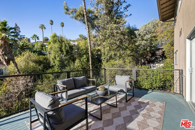 $1,499,000 | 702 Cavanagh Road, Glendale, CA 91207