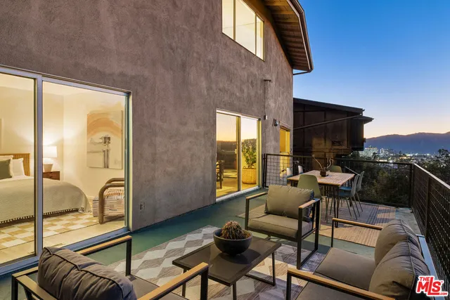 $1,499,000 | 702 Cavanagh Road, Glendale, CA 91207