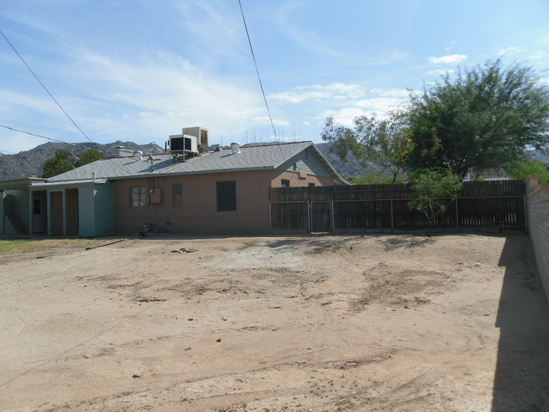 202 West Piedmont Road Phoenix, AZ 85041 - Photo 26 of 33 SAM_9170