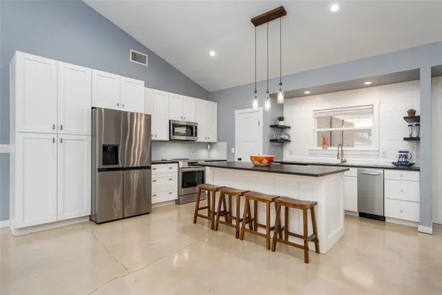 $529,000 | 33 Deer Ridge Road, Wimberley, TX 78676