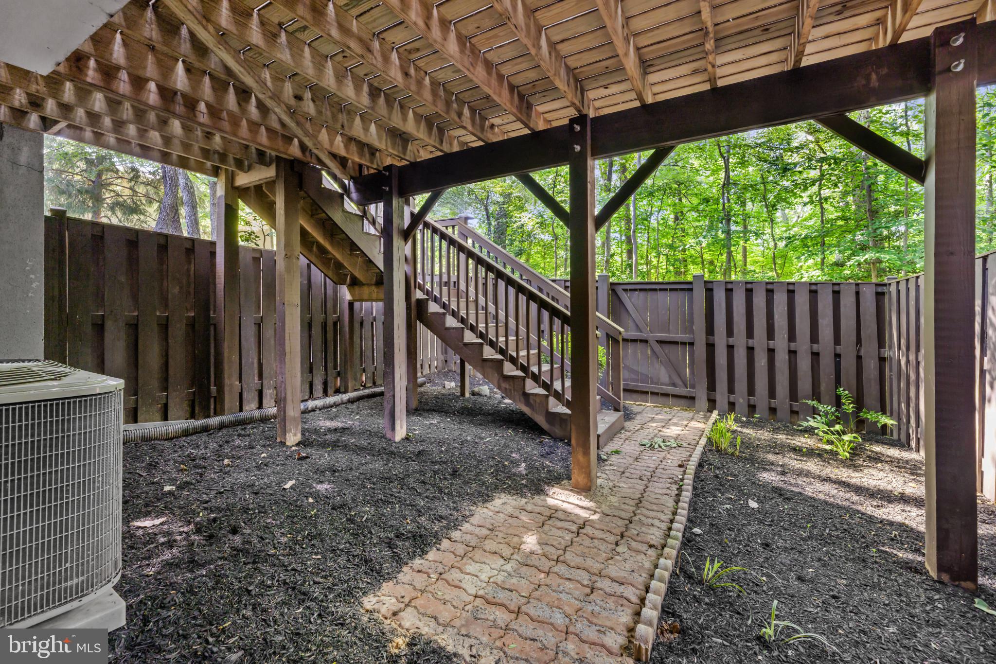 11944 Barrel Cooper Court Reston, VA 20191 - Photo 9 of 23