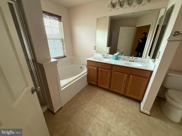 $3,100 | 7211 Maidstone Place, Unit 201, Elkridge, MD 21075