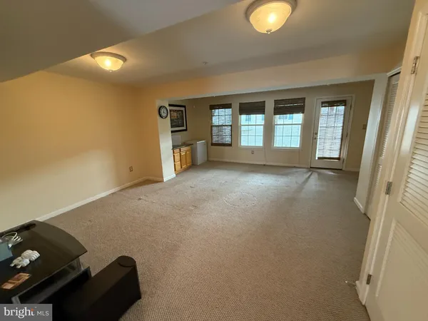 $3,100 | 7211 Maidstone Place, Unit 201, Elkridge, MD 21075