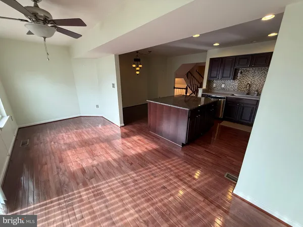 $3,100 | 7211 Maidstone Place, Unit 201, Elkridge, MD 21075