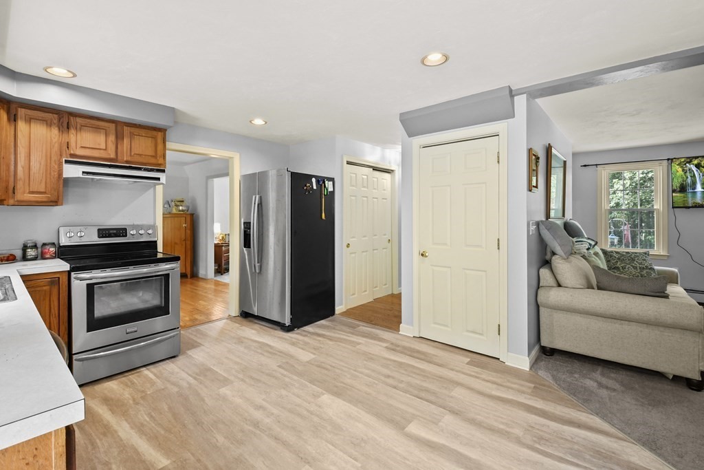 47 Buffum Road Charlton, MA 01507 - Photo 12 of 36 Gallery Image 12