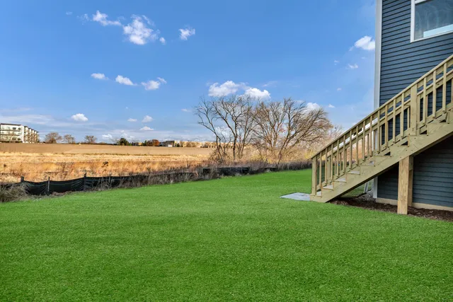 $5,500 | 668 Branson Drive, Batavia, IL 60510