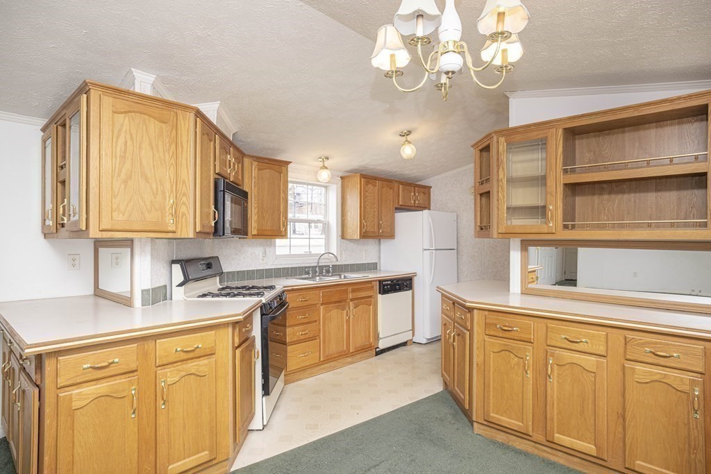 63 Tucker Terrace Raynham, MA 02767 - Photo 7 of 20