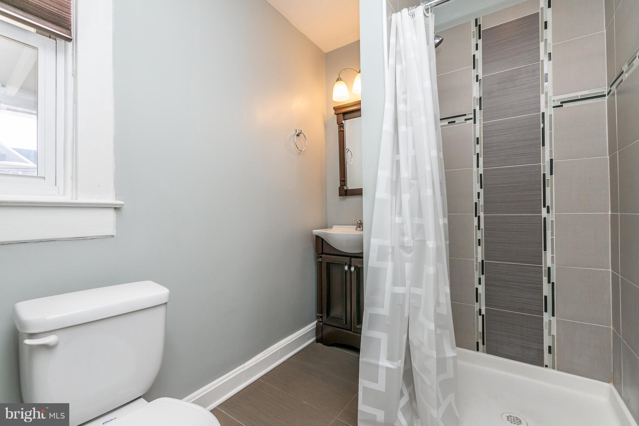 5213 Catalpha Road Baltimore, MD 21214 - Photo 13 of 30 Bath first floor