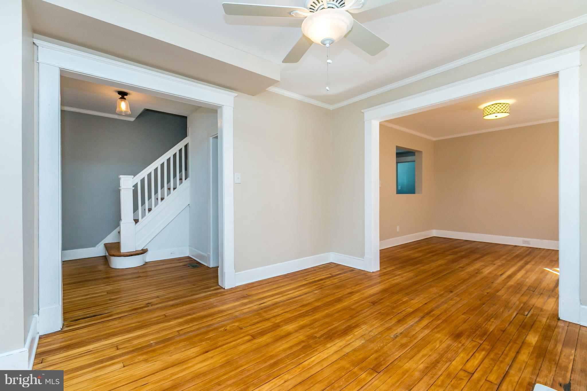 5213 Catalpha Road Baltimore, MD 21214 - Photo 4 of 30 Living Room