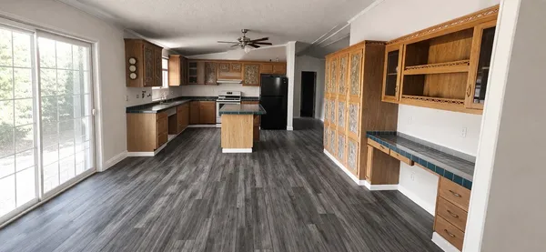 $2,500 | 1506 Airline Court, Unit C713C, Rosharon, TX 77583