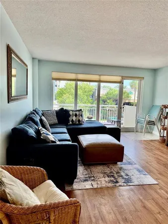 $3,600 | 133 North Pompano Beach Boulevard, Unit 108, Pompano Beach, FL 33062