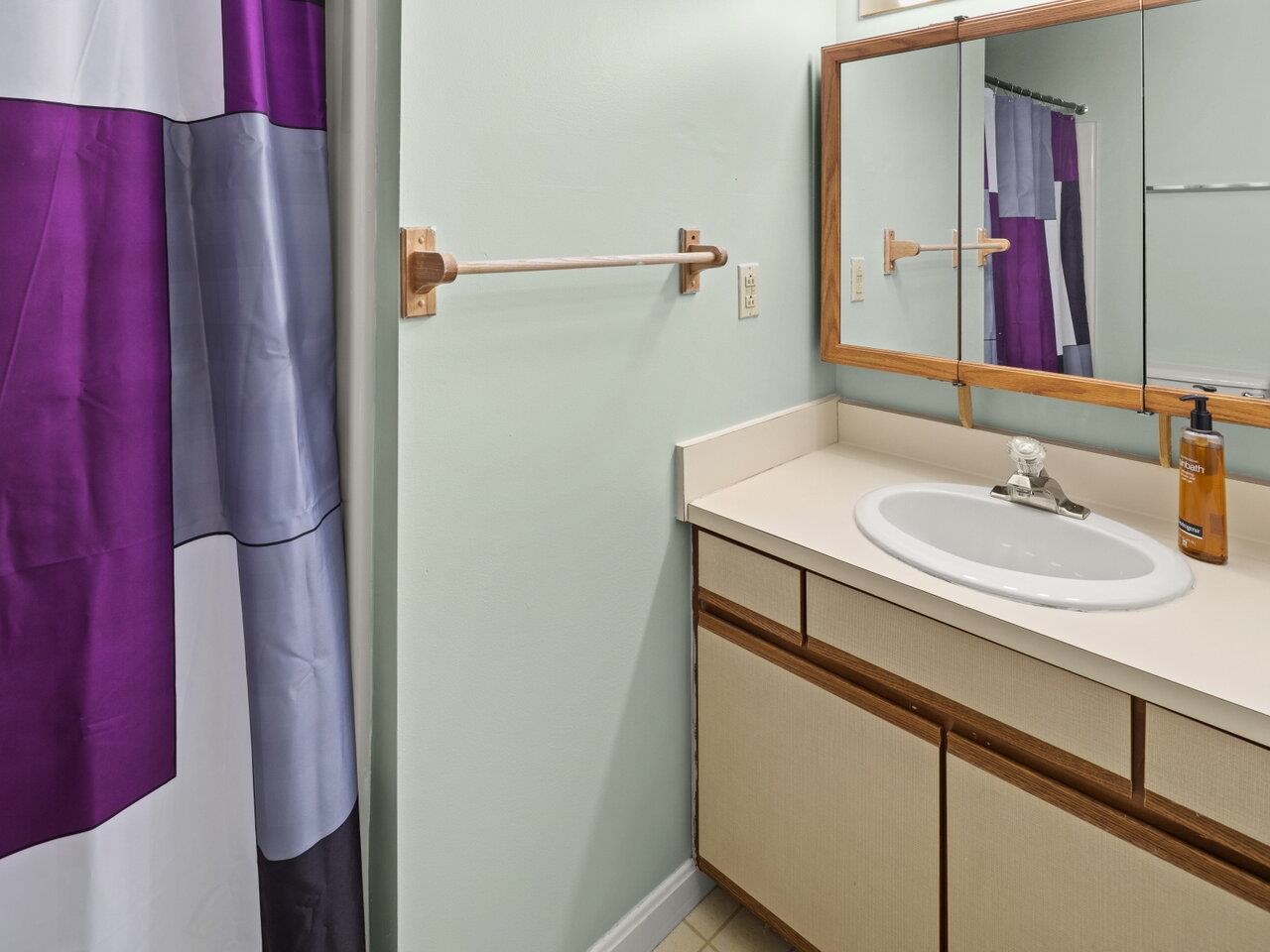 214 Locust Hill Road Shelburne, VT 05482 - Photo 18 of 23 Gallery Image 18