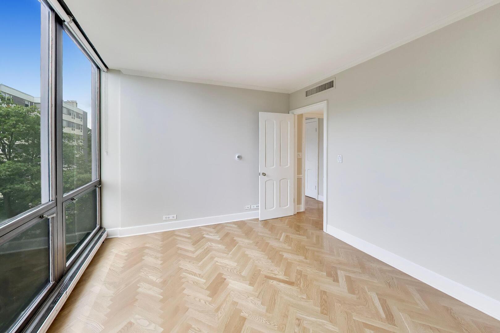 1420 Sheridan Road, Unit 6B Wilmette, IL 60091 - Photo 23 of 31