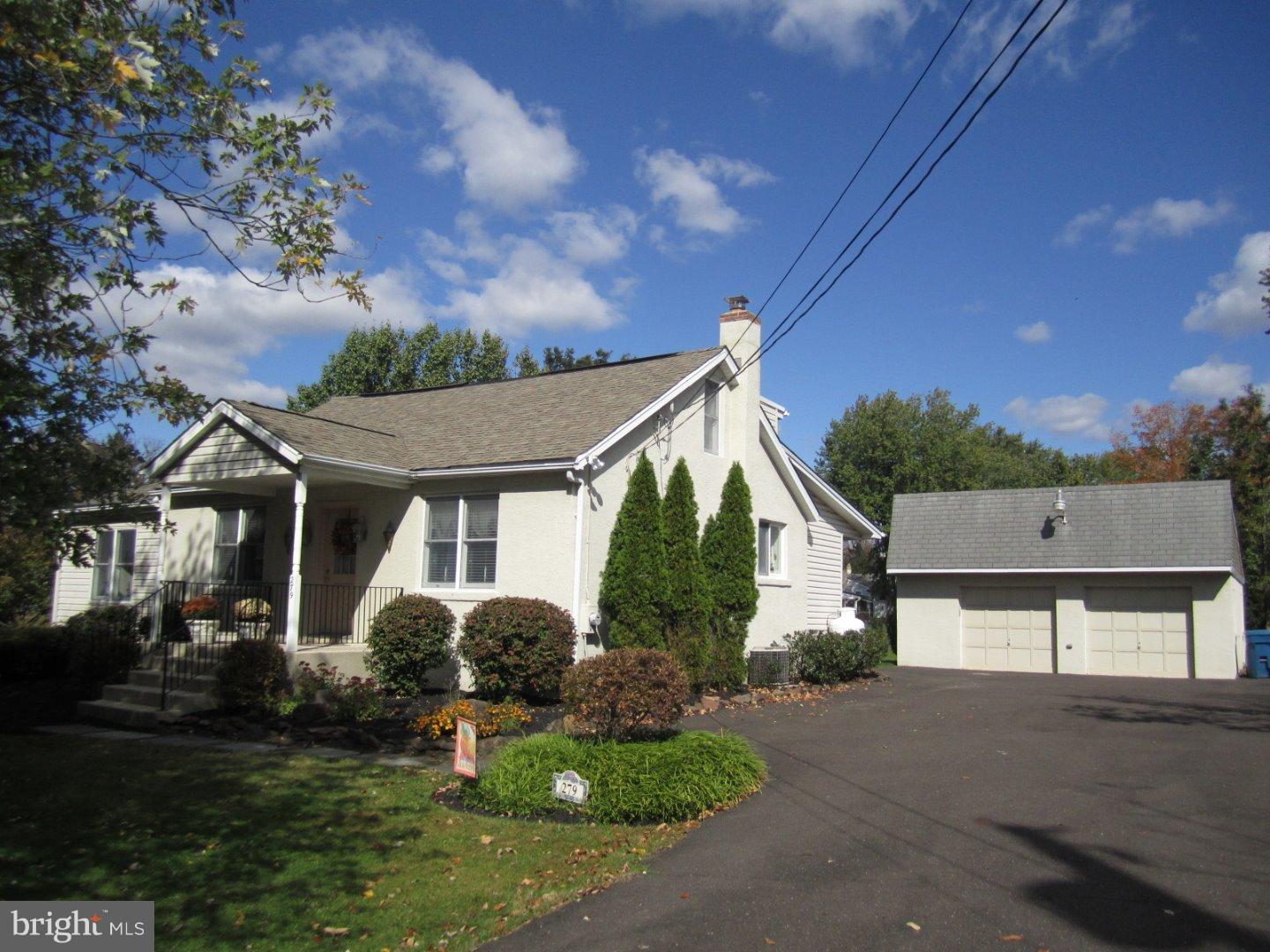 279 Walter Road Chalfont, PA 18914 - Photo 1 of 25 Gallery Image 1