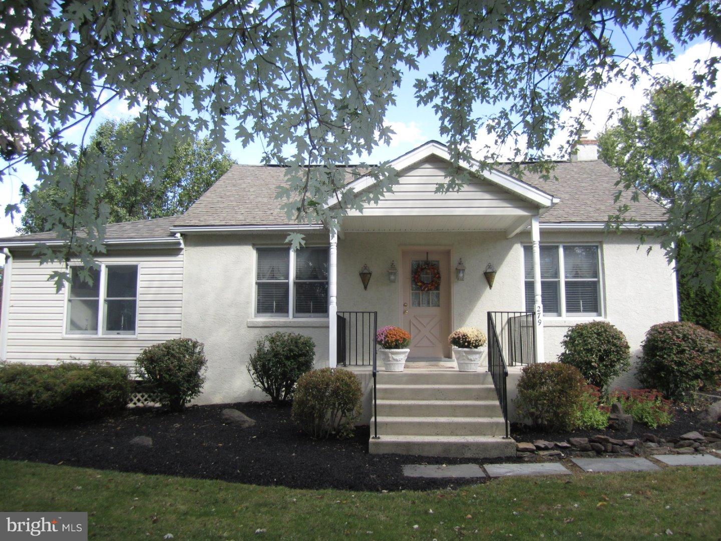 279 Walter Road Chalfont, PA 18914 - Photo 2 of 25 Gallery Image 2
