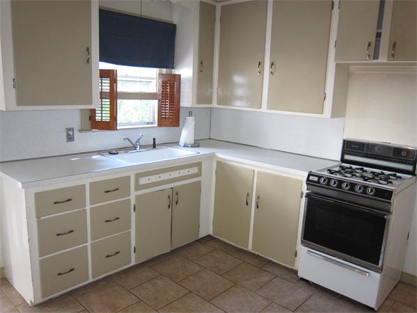 23 Flagg Street Springfield, MA 01109 - Photo 3 of 27