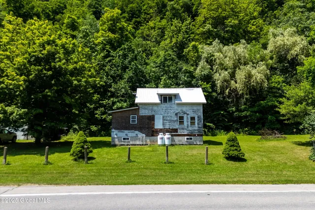 $100,000 | 4474 Highway 5, Fonda, NY 12068