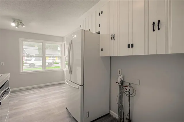 $159,900 | 2713 Windsor Avenue, Independence, MO 64052