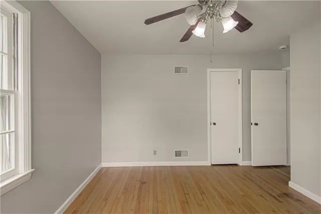 $159,900 | 2713 Windsor Avenue, Independence, MO 64052