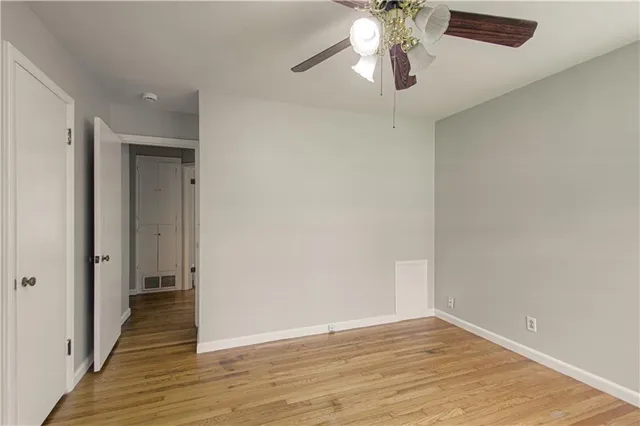 $159,900 | 2713 Windsor Avenue, Independence, MO 64052