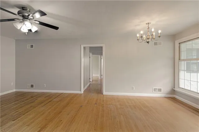 $159,900 | 2713 Windsor Avenue, Independence, MO 64052