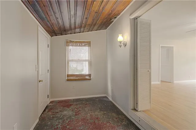 $159,900 | 2713 Windsor Avenue, Independence, MO 64052