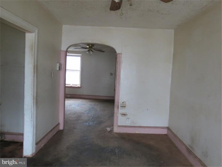 4622 Fernhill Road Philadelphia, PA 19144 - Photo 4 of 10 Gallery Image 4