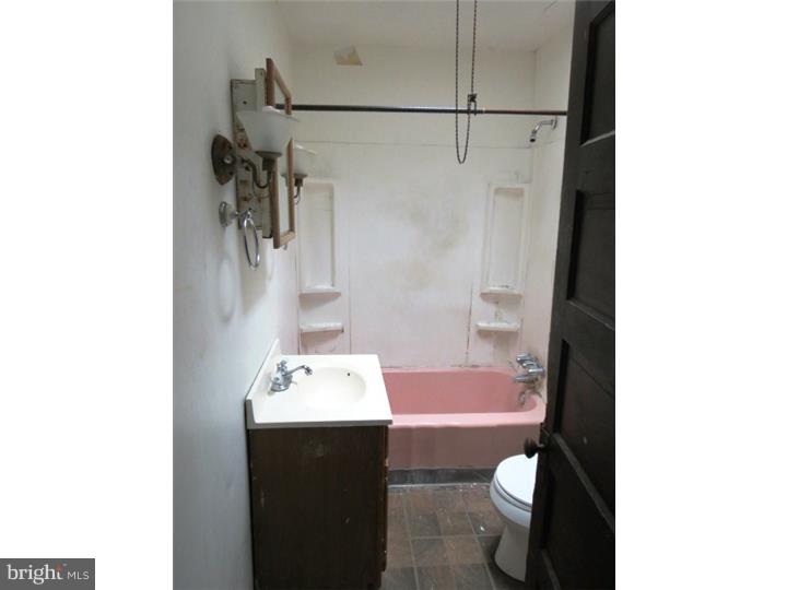 4622 Fernhill Road Philadelphia, PA 19144 - Photo 8 of 10 Gallery Image 8
