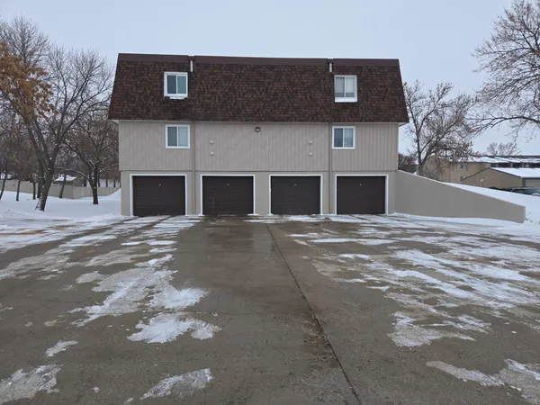 $135,000 | 602 12 1/2 Avenue East, Unit 5, West Fargo, ND 58078