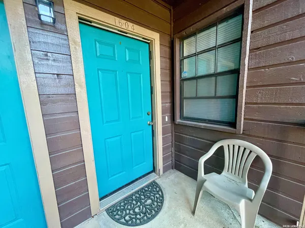 $1,250 | 4212 Medical Drive, Unit 1604, San Antonio, TX 78229