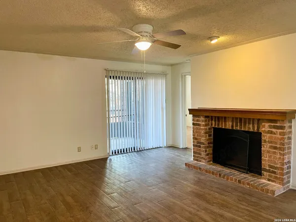 $1,250 | 4212 Medical Drive, Unit 1604, San Antonio, TX 78229