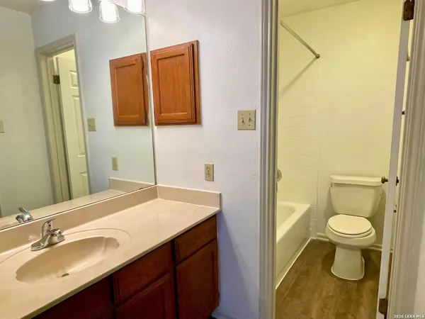 $1,250 | 4212 Medical Drive, Unit 1604, San Antonio, TX 78229