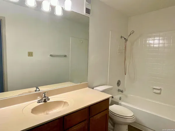 $1,250 | 4212 Medical Drive, Unit 1604, San Antonio, TX 78229