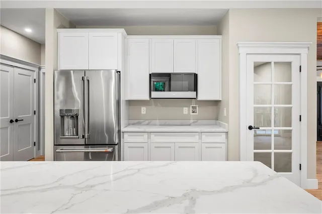 $945,000 | 369 Hunting House Road, Glocester, RI 02857