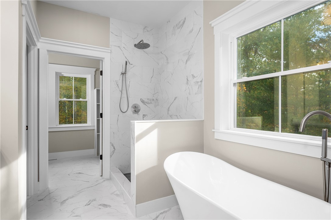 369 Hunting House Road Glocester, RI 02857 - Photo 30 of 47 Primary Bath