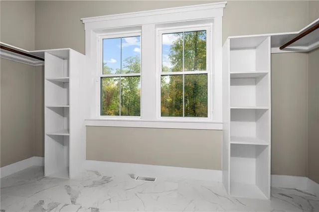 $945,000 | 369 Hunting House Road, Glocester, RI 02857