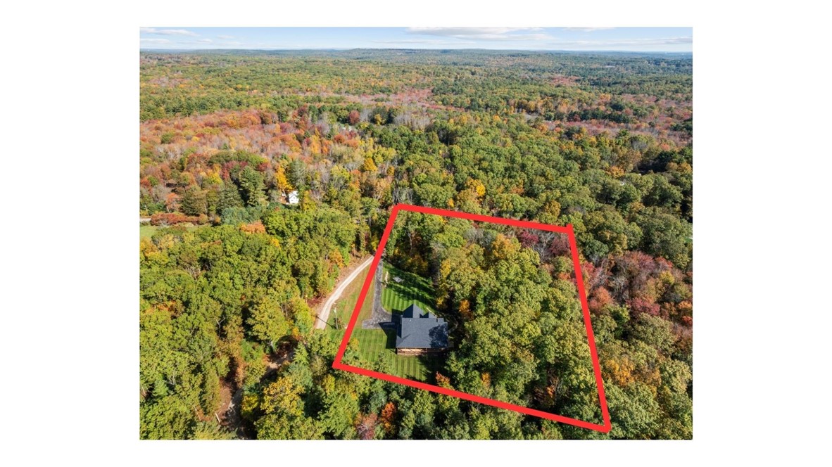 369 Hunting House Road Glocester, RI 02857 - Photo 4 of 47